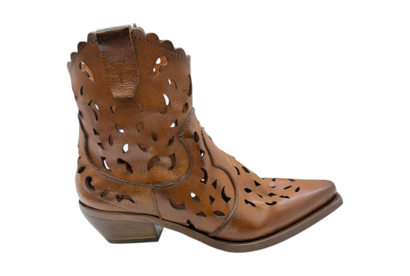 BOTIN CAMPERO TROQUELADO