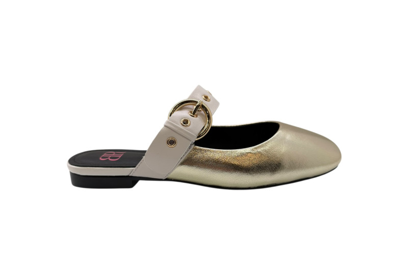 BAILARINA DESTALONADA